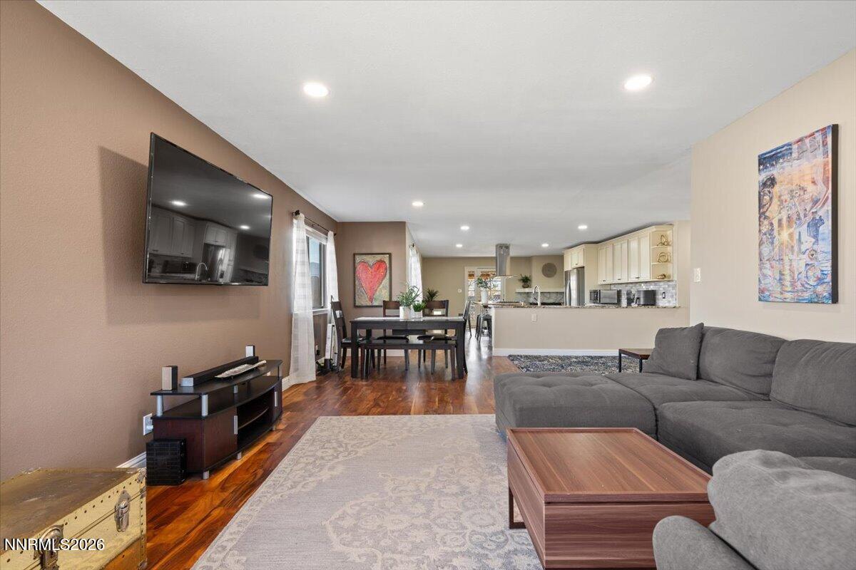 2224 Escalera Way Reno, NV 89523 - Photo 10 of 44 a living room with furniture and a flat screen tv