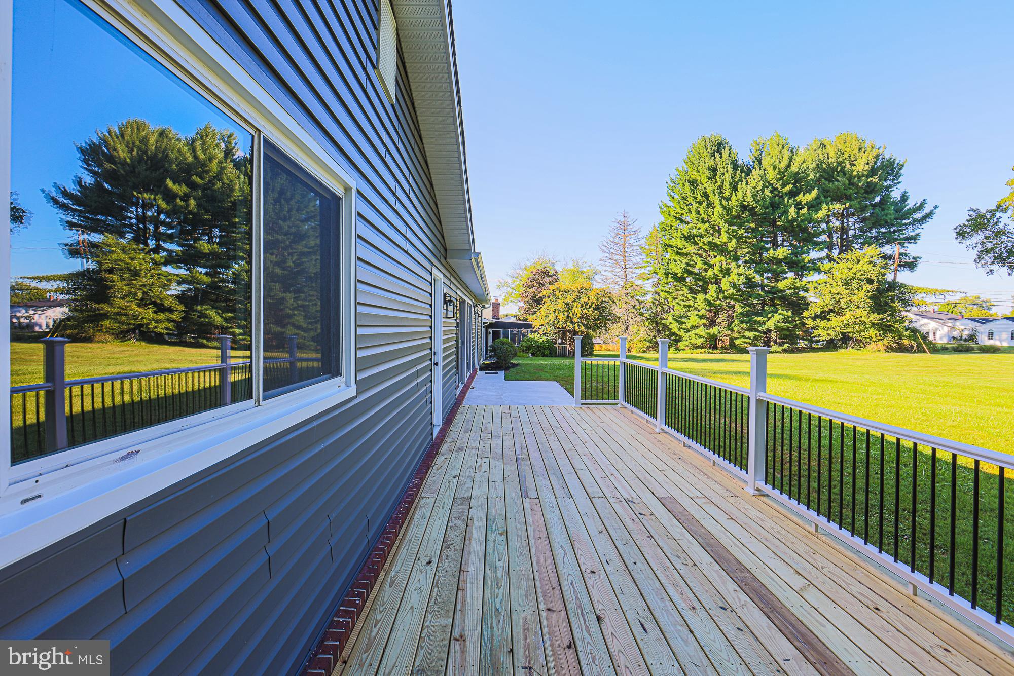 8319 Stevenson Road Pikesville, MD 21208 - Photo 14 of 97 Deck