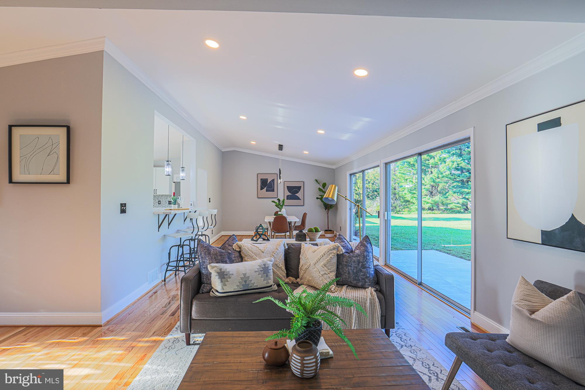 8319 Stevenson Road Pikesville, MD 21208 - Photo 18 of 97 Bright wall of glass