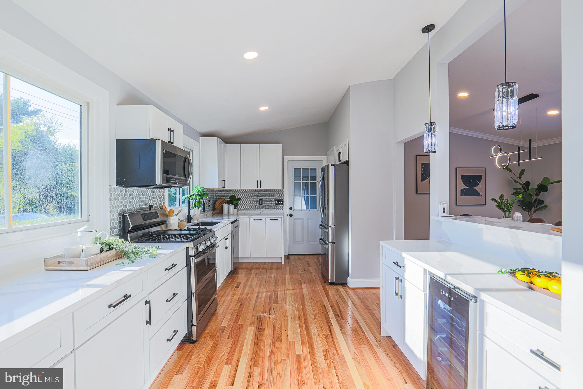 8319 Stevenson Road Pikesville, MD 21208 - Photo 35 of 97 Bright gourmet kitchen