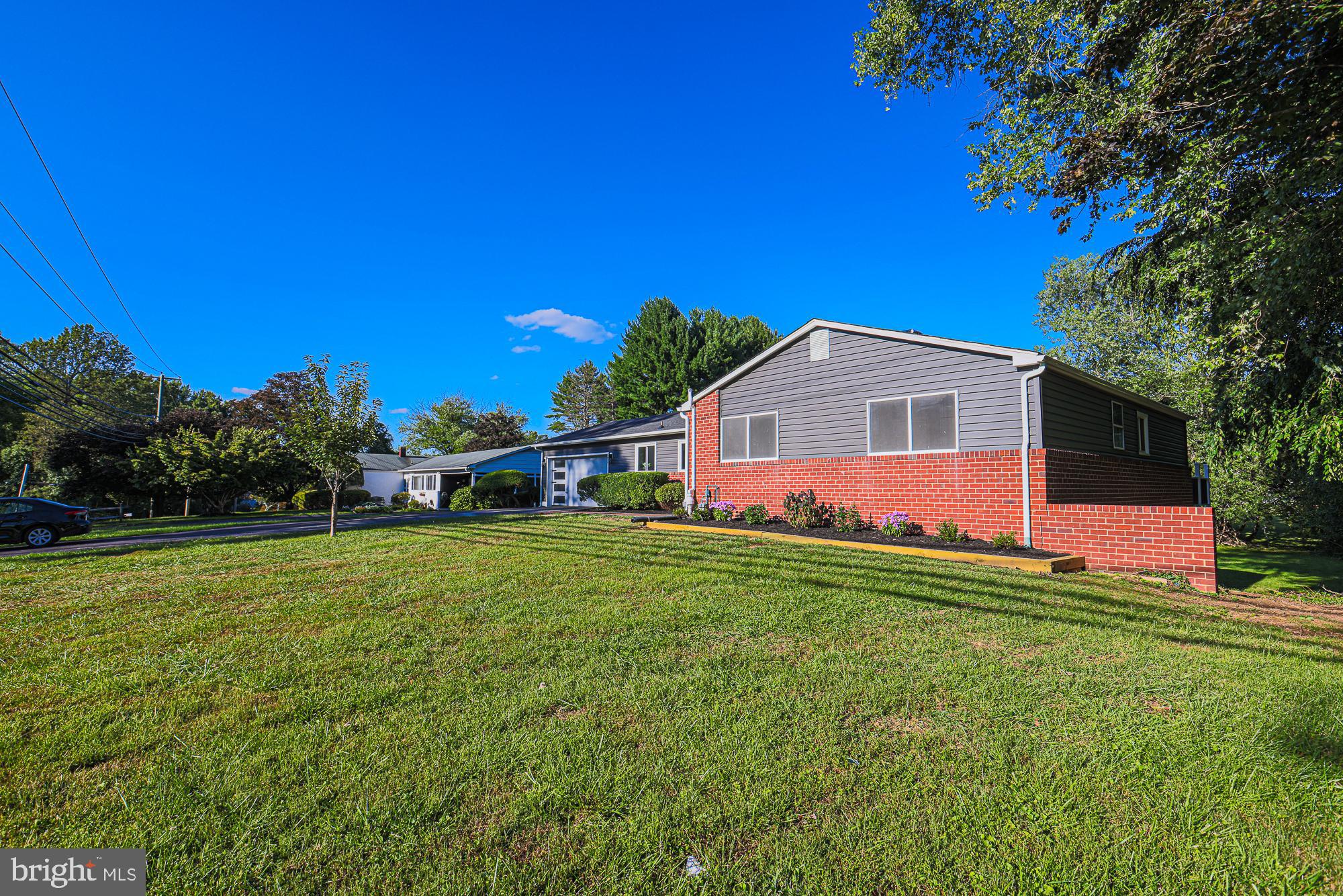 8319 Stevenson Road Pikesville, MD 21208 - Photo 6 of 97 Brick and siding rancher