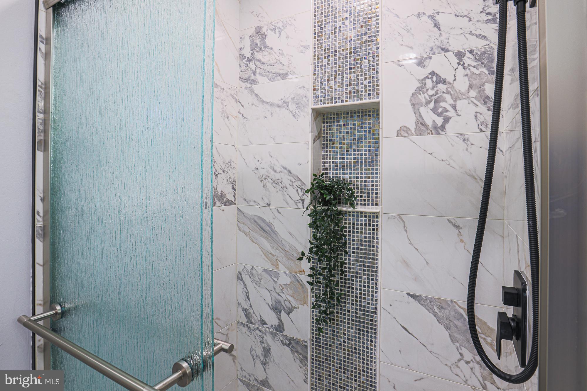 8319 Stevenson Road Pikesville, MD 21208 - Photo 75 of 97 Attention to details tile accents