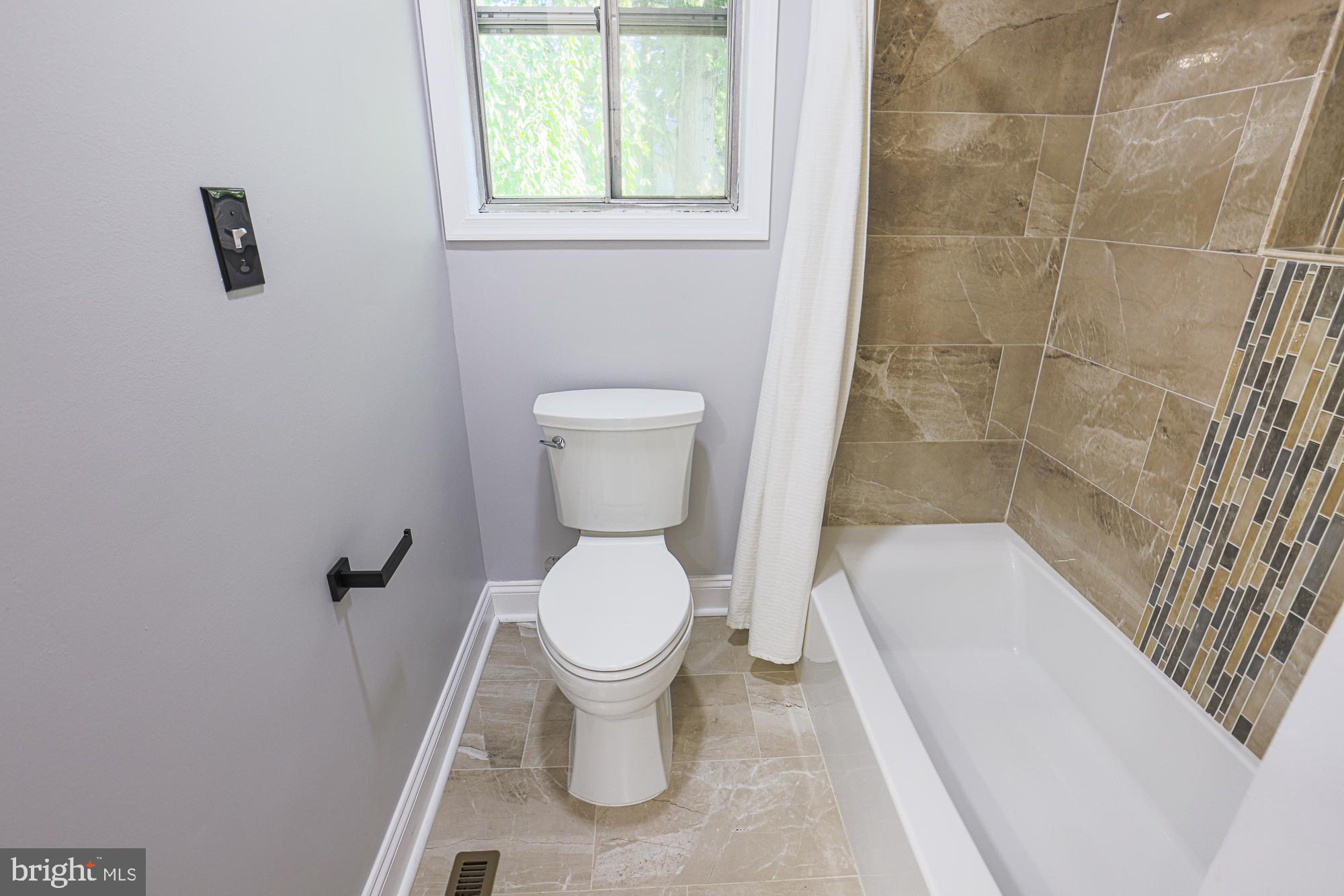 8319 Stevenson Road Pikesville, MD 21208 - Photo 81 of 97 Second bathroom with tub