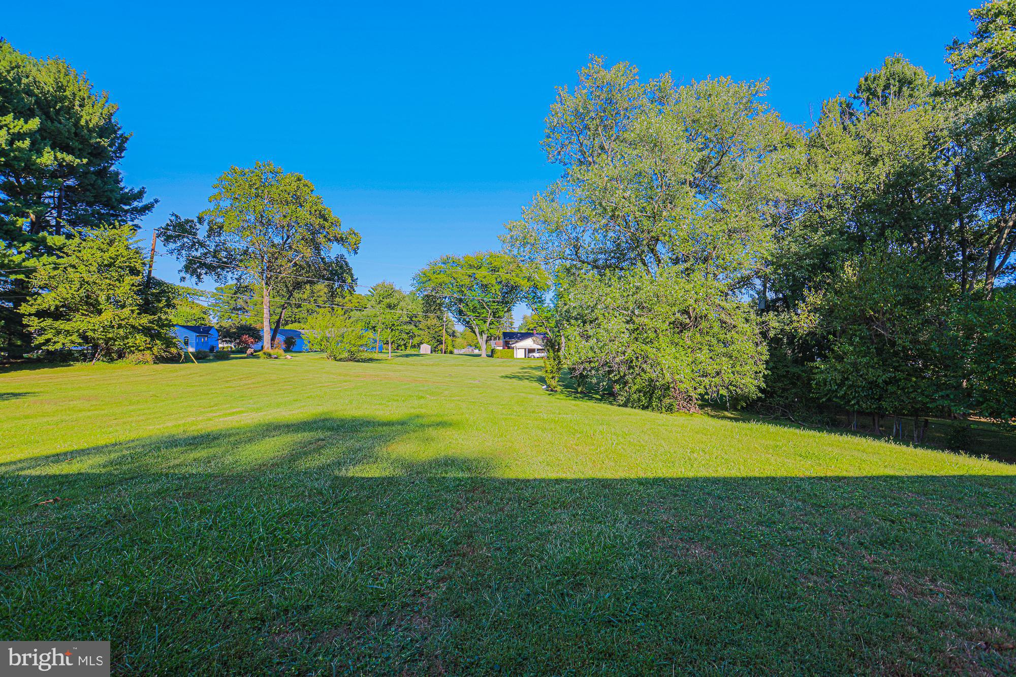 8319 Stevenson Road Pikesville, MD 21208 - Photo 10 of 97 Back yard