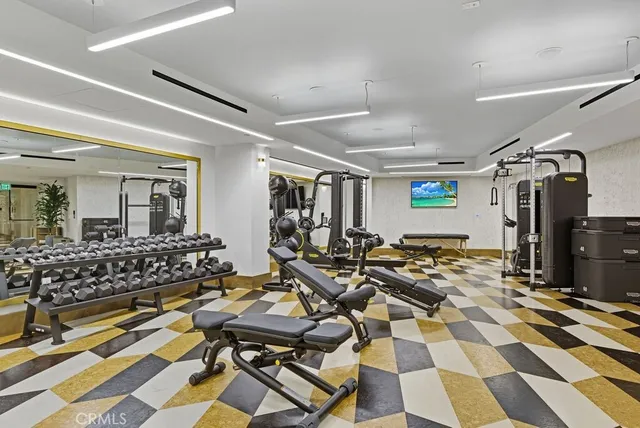 a view of a livingroom with furniture