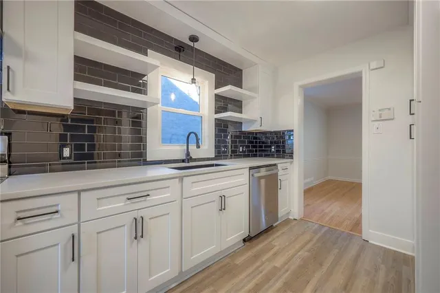 $389,000 | 7936 Campbell Street, Kansas City, MO 64131