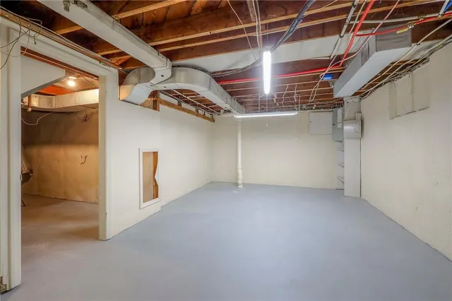 $389,000 | 7936 Campbell Street, Kansas City, MO 64131