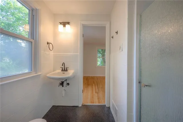 $389,000 | 7936 Campbell Street, Kansas City, MO 64131