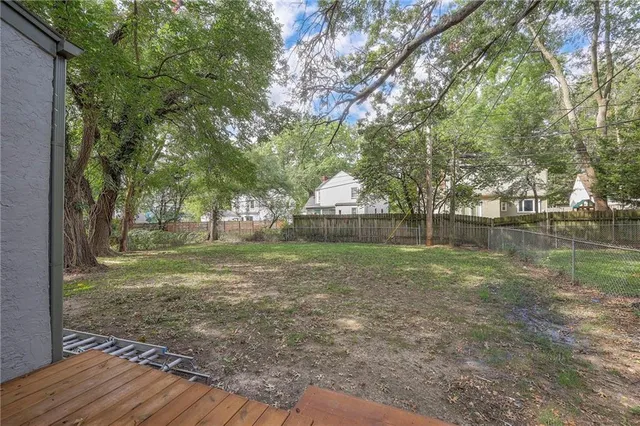 $389,000 | 7936 Campbell Street, Kansas City, MO 64131