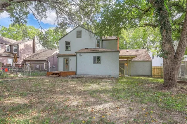 $389,000 | 7936 Campbell Street, Kansas City, MO 64131