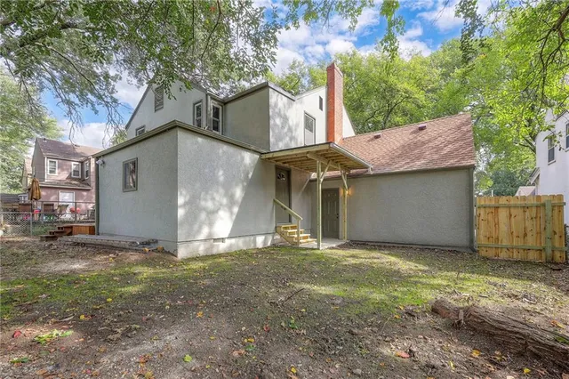 $389,000 | 7936 Campbell Street, Kansas City, MO 64131