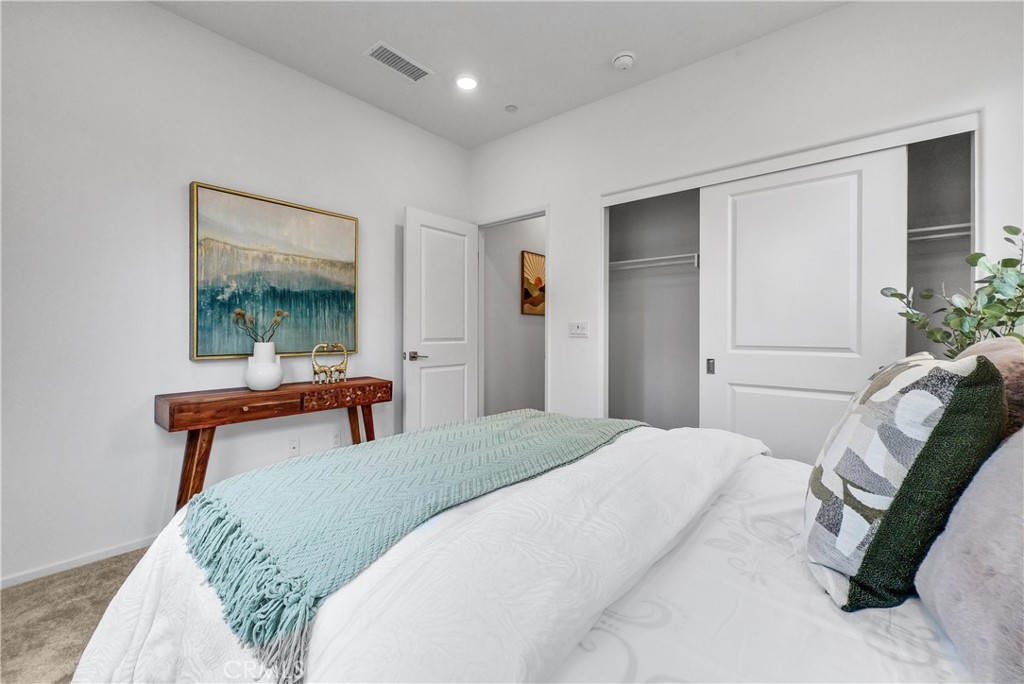 5584 Kate Way, Unit 10 Fontana, CA 92336 - Photo 11 of 53