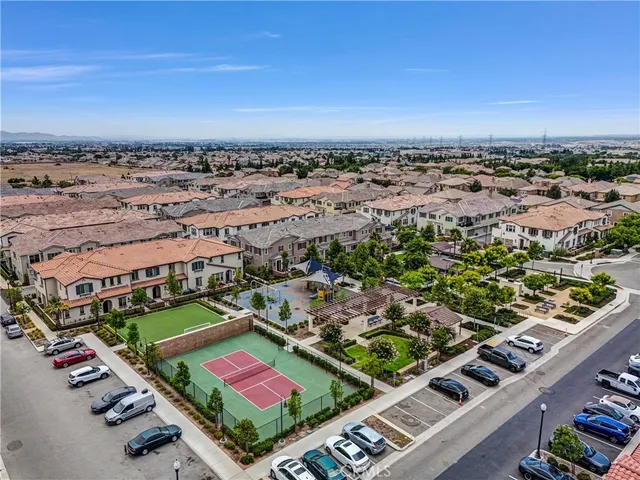 $629,000 | 5584 Kate Way, Unit 10, Fontana, CA 92336