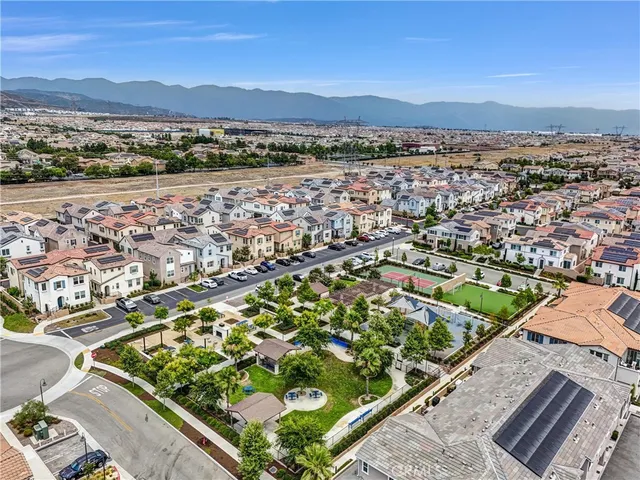 $629,000 | 5584 Kate Way, Unit 10, Fontana, CA 92336