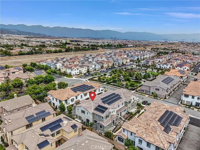 $629,000 | 5584 Kate Way, Unit 10, Fontana, CA 92336