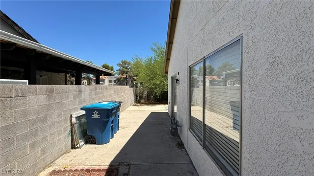 $1,795 | 4754 Willow Crest Avenue, Las Vegas, NV 89147