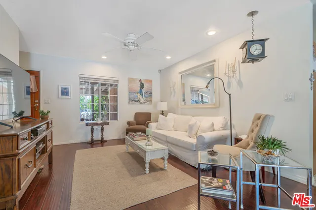 $800,000 | 17503 Runnymede Street, Lake Balboa, CA 91406