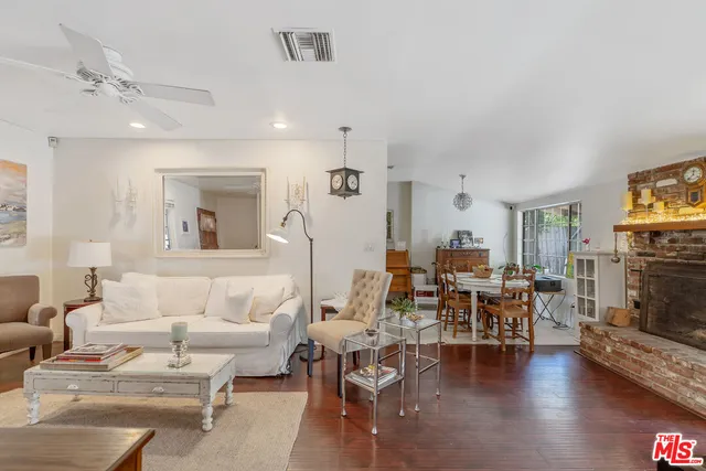 $800,000 | 17503 Runnymede Street, Lake Balboa, CA 91406