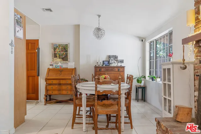 $800,000 | 17503 Runnymede Street, Lake Balboa, CA 91406