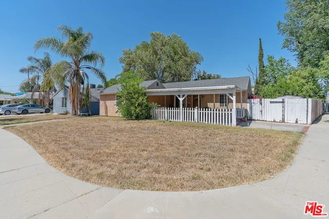 $800,000 | 17503 Runnymede Street, Lake Balboa, CA 91406