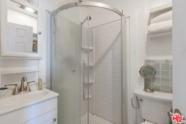 $800,000 | 17503 Runnymede Street, Lake Balboa, CA 91406