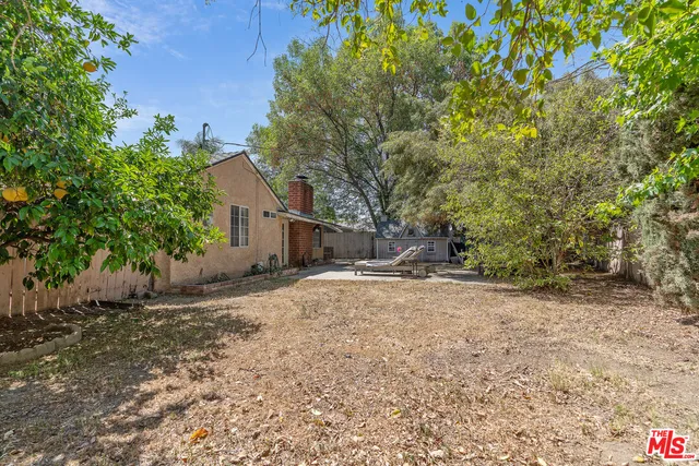 $800,000 | 17503 Runnymede Street, Lake Balboa, CA 91406