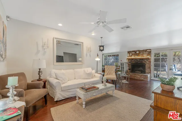 $800,000 | 17503 Runnymede Street, Lake Balboa, CA 91406