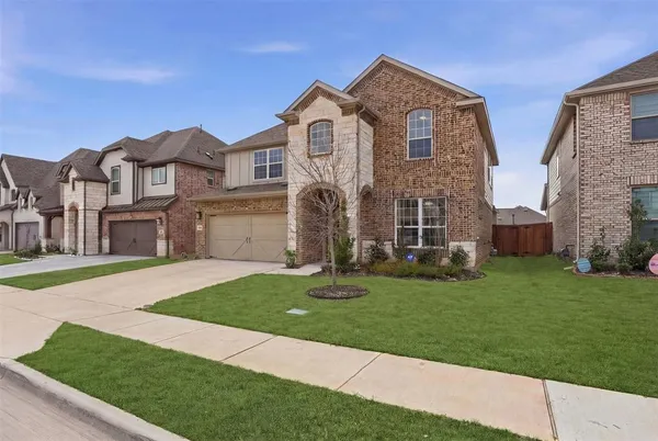 $2,995 | 1216 Rosebay Drive, Justin, TX 76247