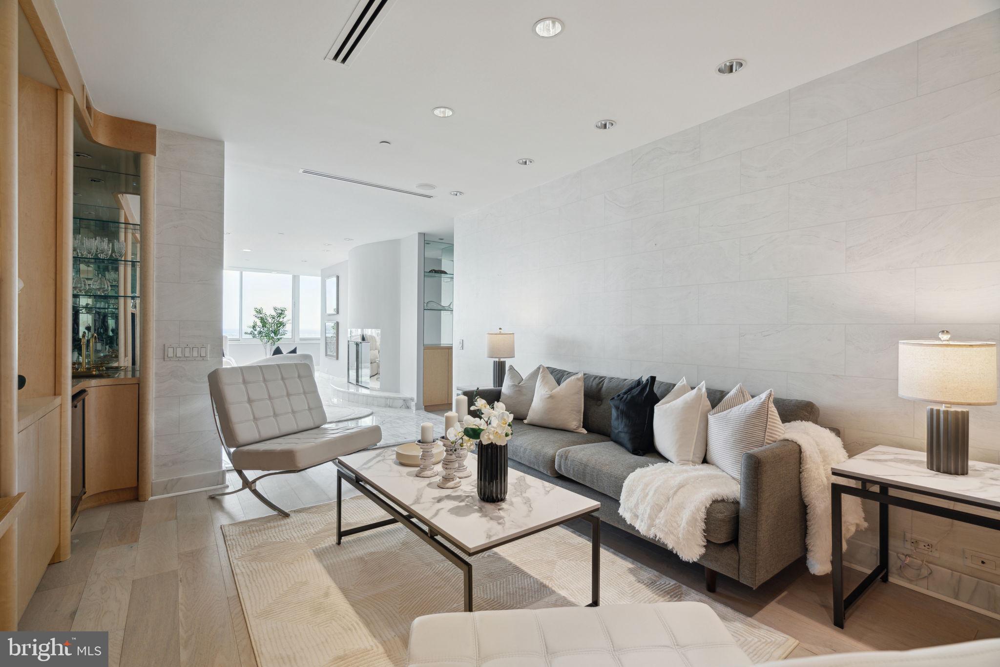 202 West Rittenhouse Square, Unit 3206 Philadelphia, PA 19103 - Photo 24 of 50