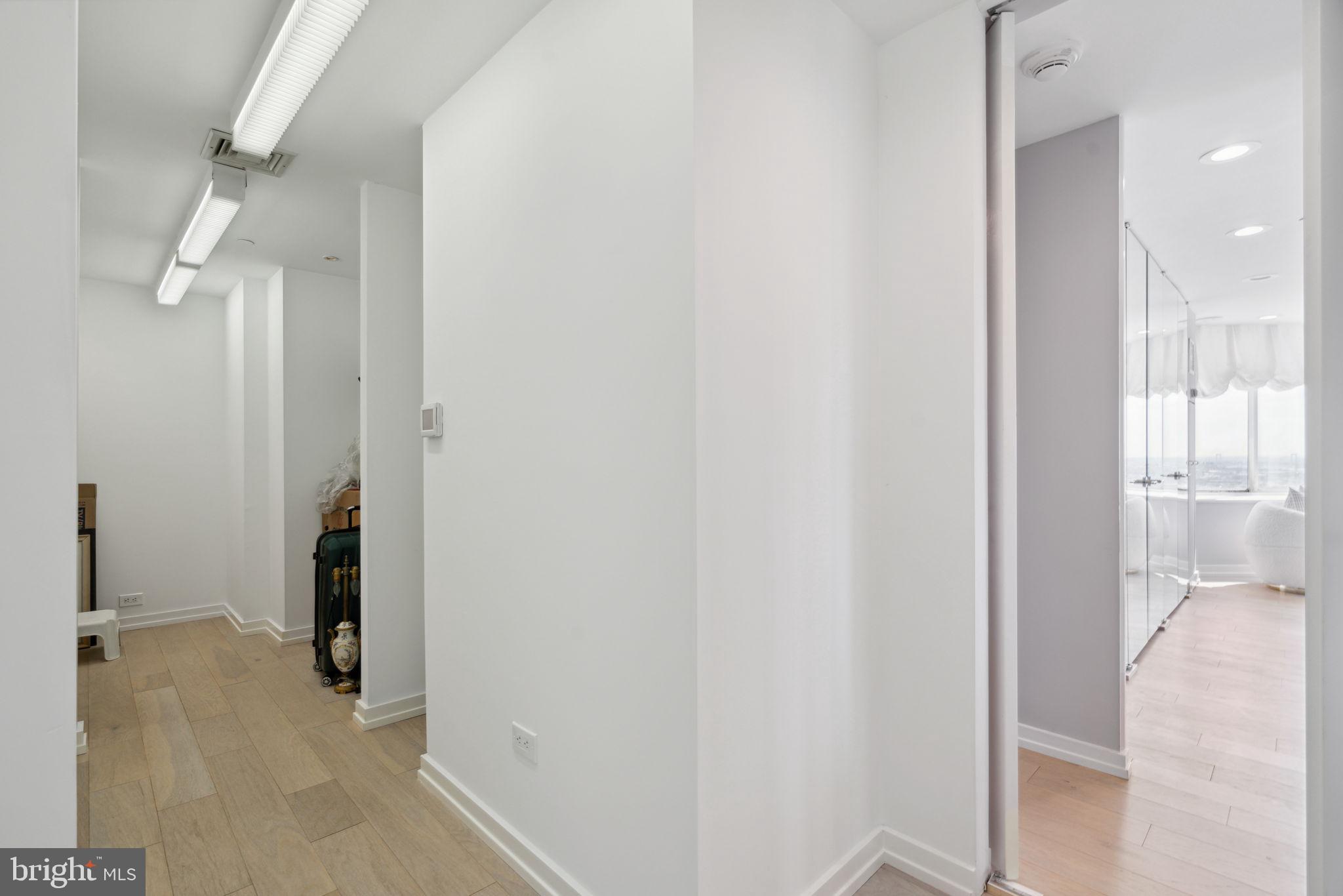 202 West Rittenhouse Square, Unit 3206 Philadelphia, PA 19103 - Photo 29 of 50