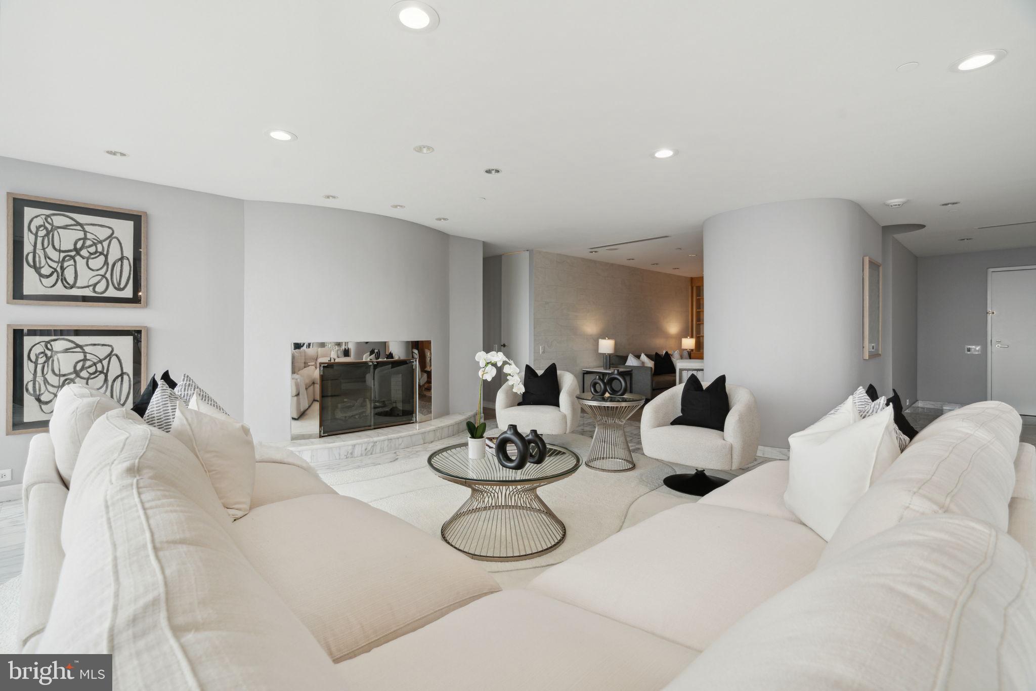 202 West Rittenhouse Square, Unit 3206 Philadelphia, PA 19103 - Photo 7 of 50