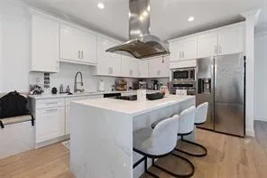 $1,000,000 | 915 West Las Olas Boulevard, Fort Lauderdale, FL 33312