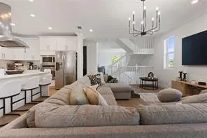 $1,000,000 | 915 West Las Olas Boulevard, Fort Lauderdale, FL 33312