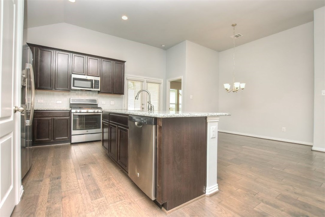 704 Bonnet Boulevard Georgetown, TX 78628 - Photo 12 of 40
