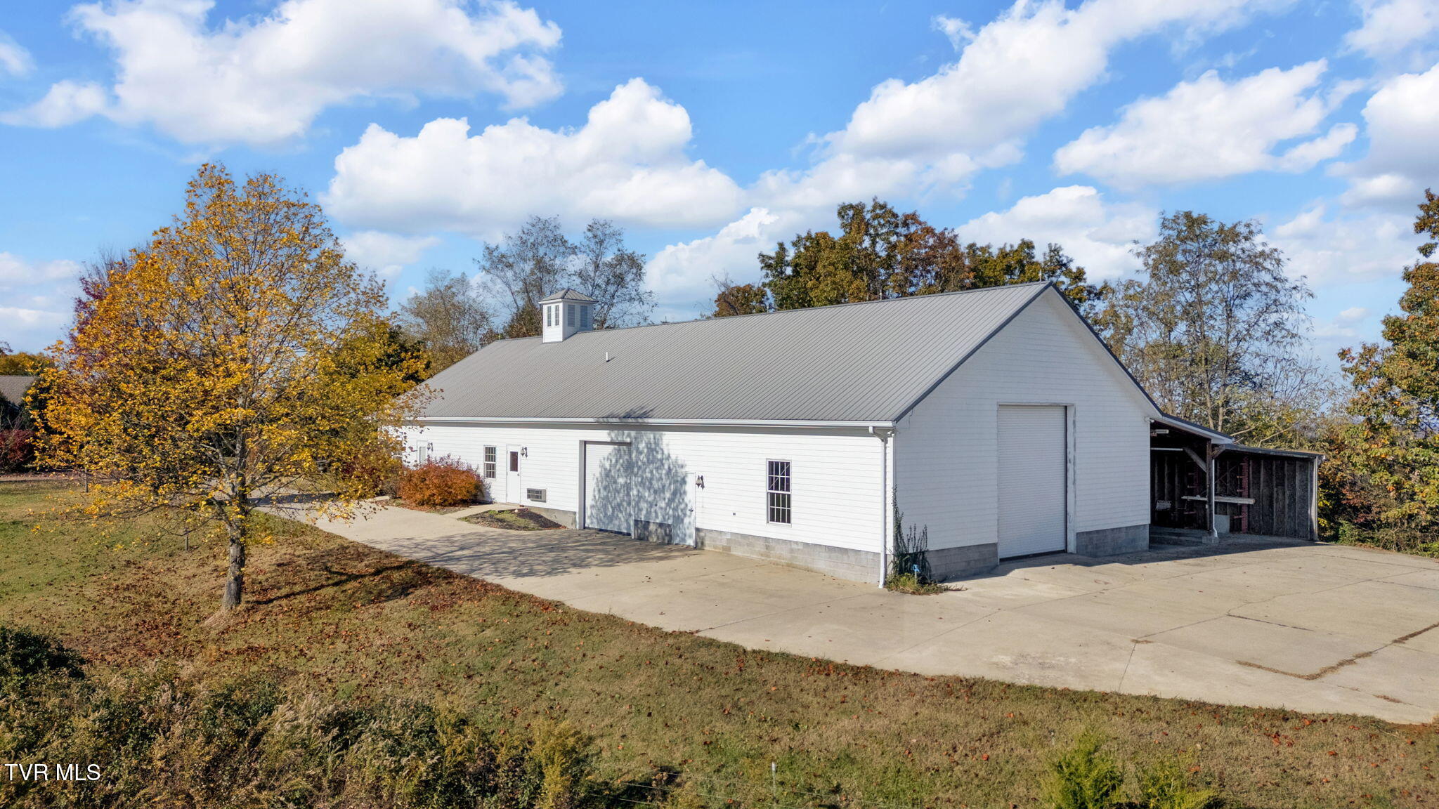 215 Lick Hollow Road Greeneville, TN 37743 - Photo 11 of 114 10-web-or-mls-DJI_20251101105535_0513_D