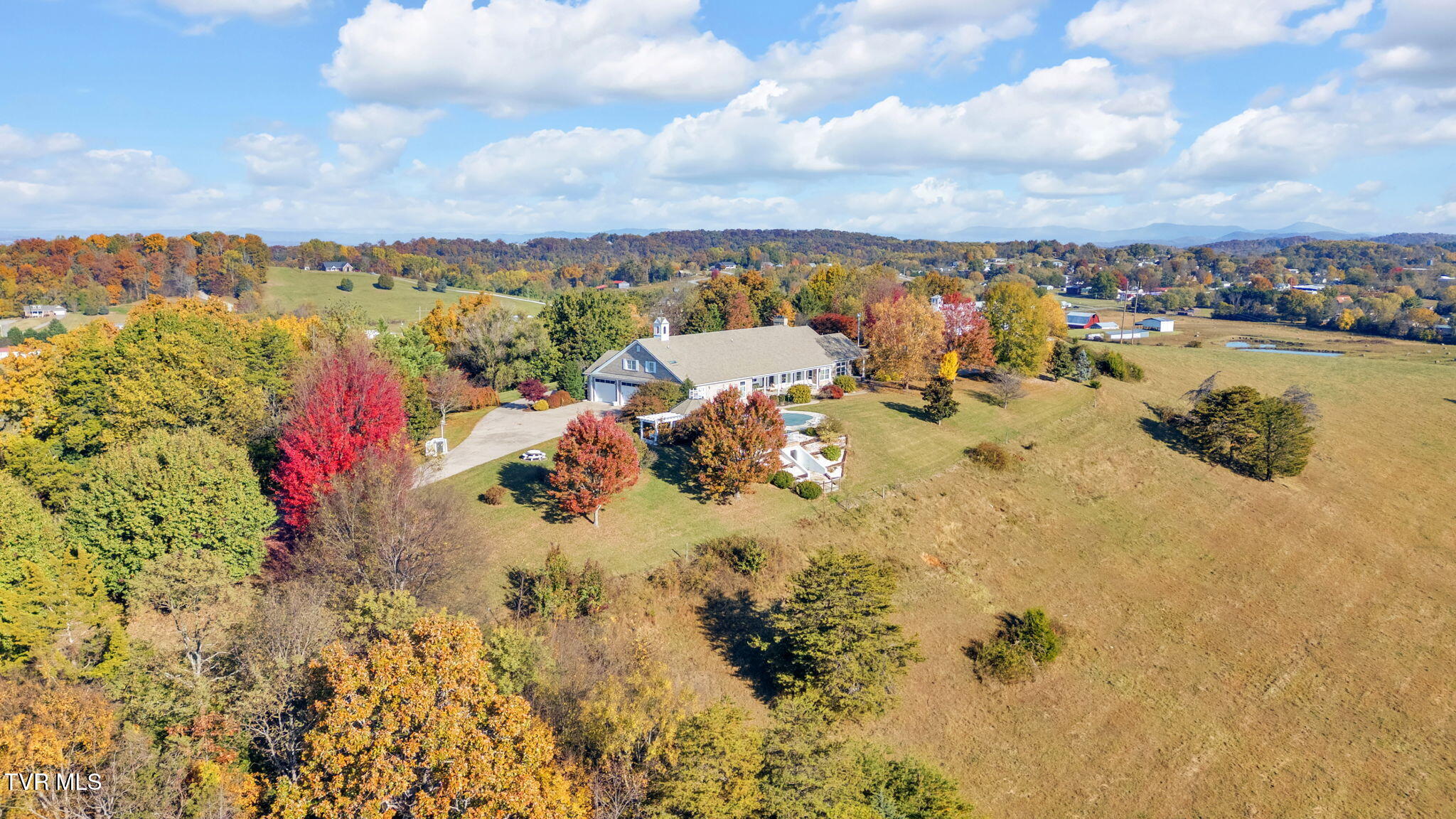 215 Lick Hollow Road Greeneville, TN 37743 - Photo 13 of 114 16-web-or-mls-DJI_20251101104557_0422_D