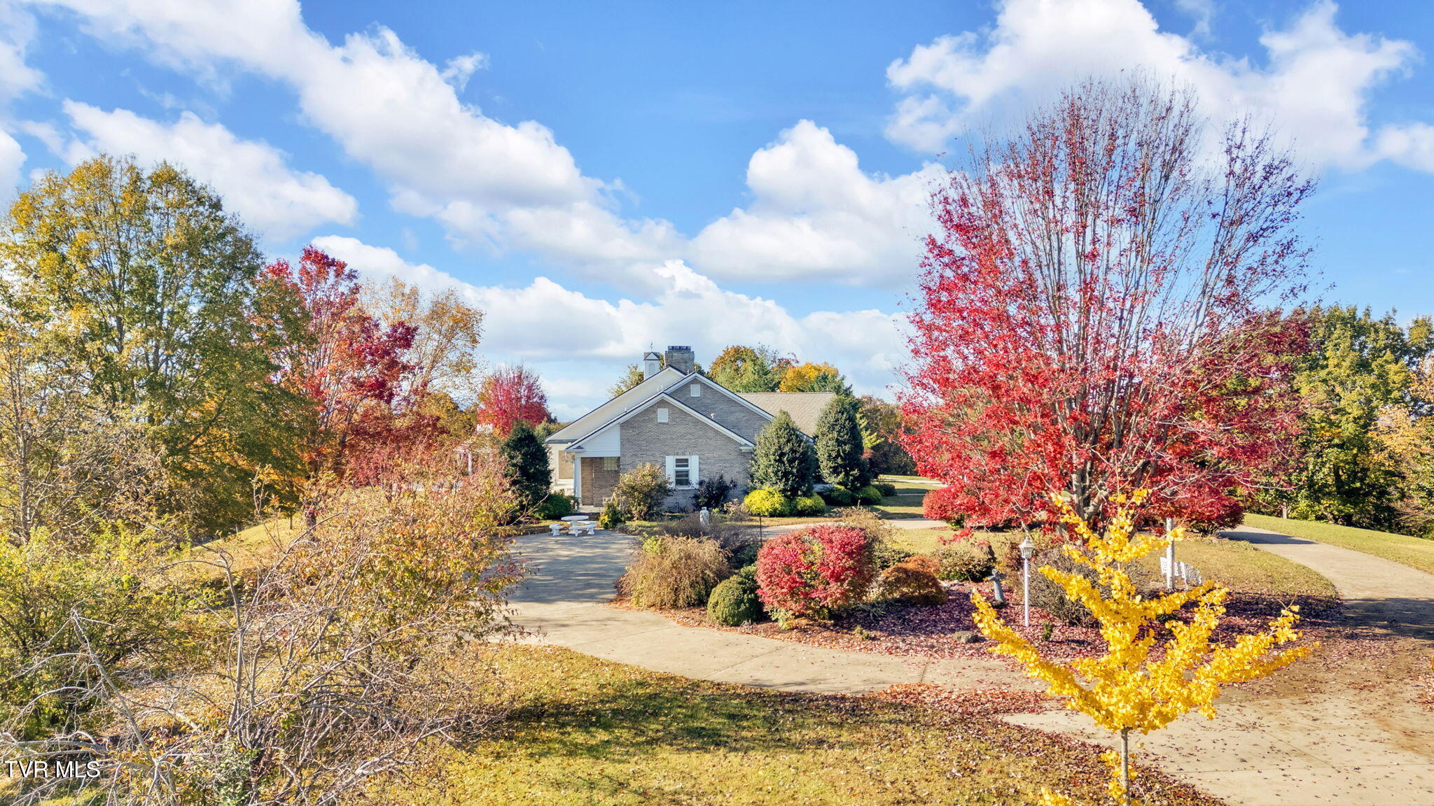 215 Lick Hollow Road Greeneville, TN 37743 - Photo 5 of 114 4-web-or-mls-DJI_20251101105552_0518_D