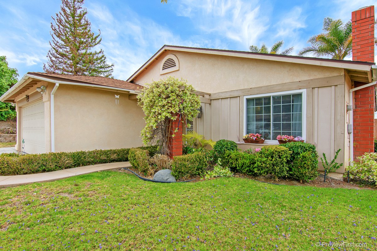2405 Winter Road Oceanside, CA 92056 - Photo 3 of 25