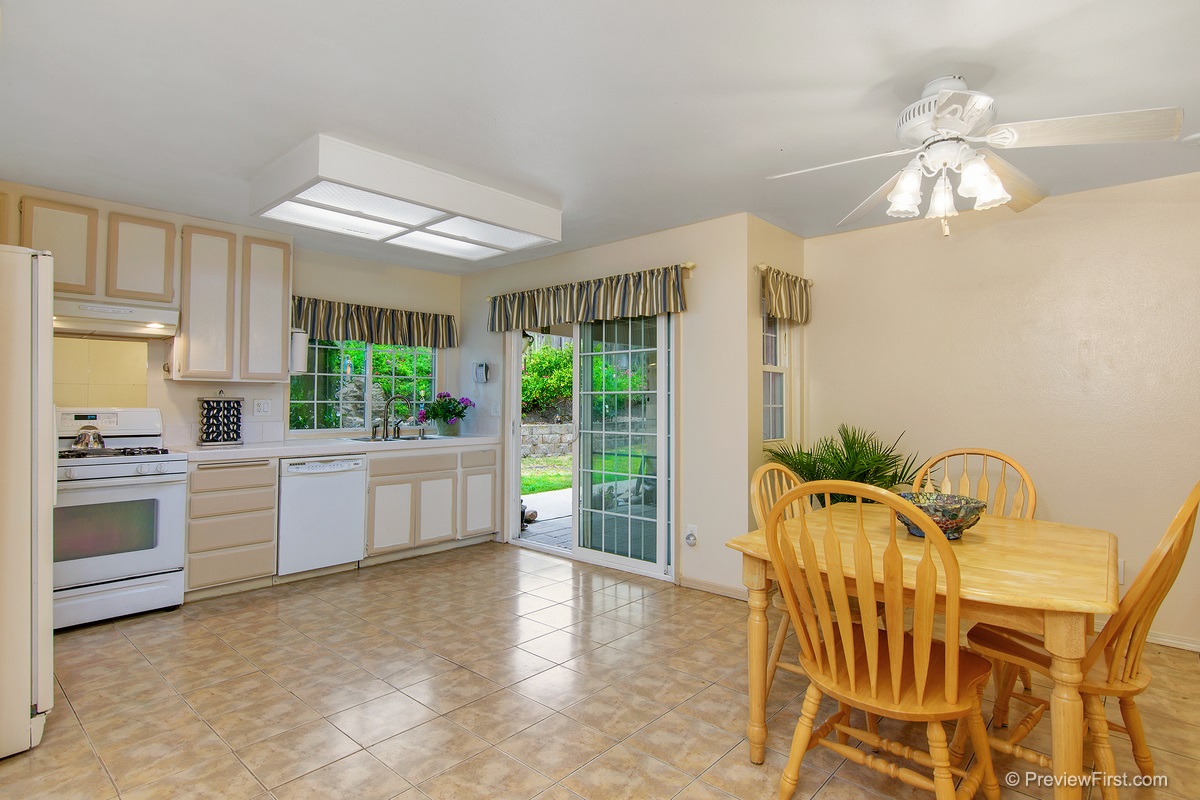 2405 Winter Road Oceanside, CA 92056 - Photo 8 of 25