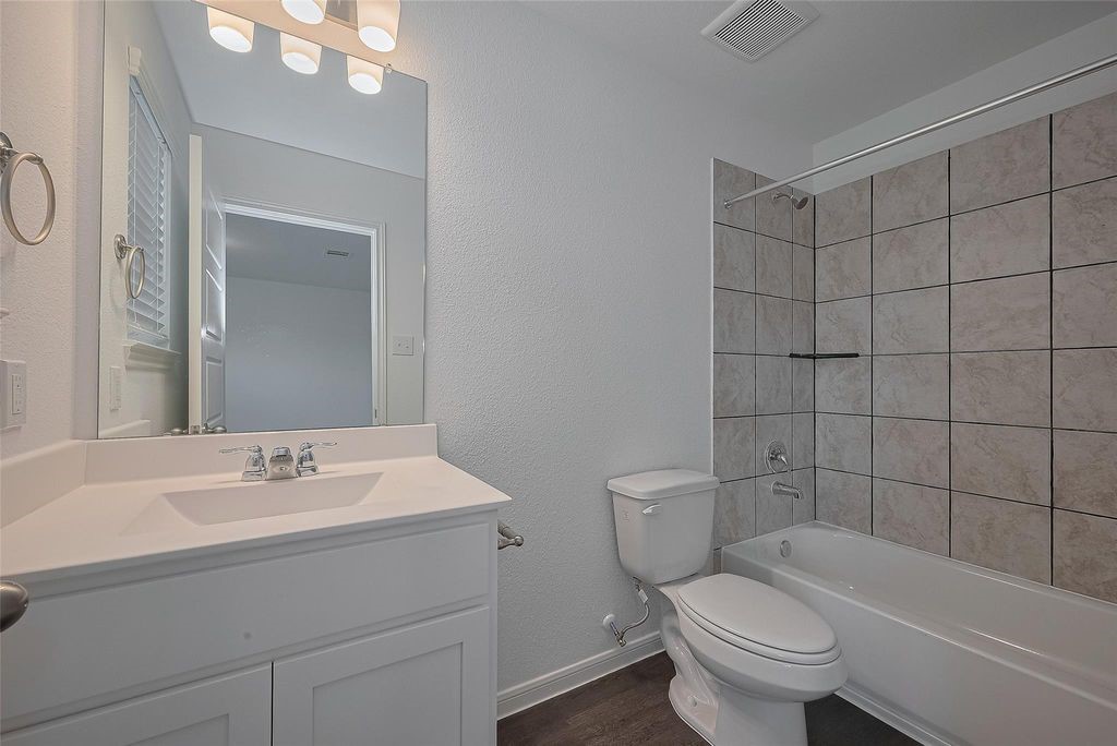 590 Long Br Drive Dayton, TX 77535 - Photo 24 of 37