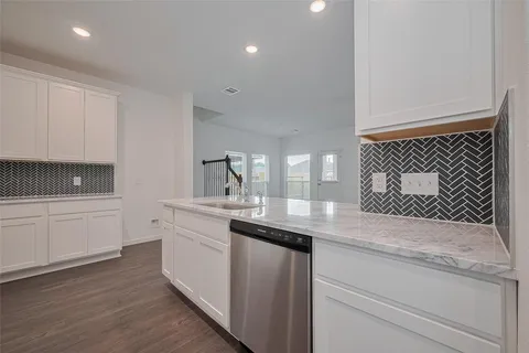 $338,500 | 590 Long Br Drive, Dayton, TX 77535