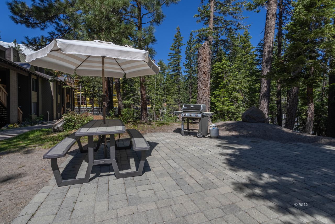 152 Viewpoint Road, Unit 120 Mammoth Lakes, CA 93546 - Photo 21 of 30 Untitled