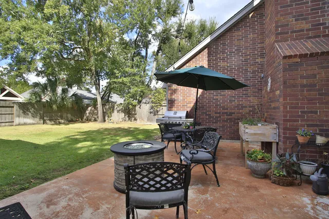 a view of outdoor space yard and patio