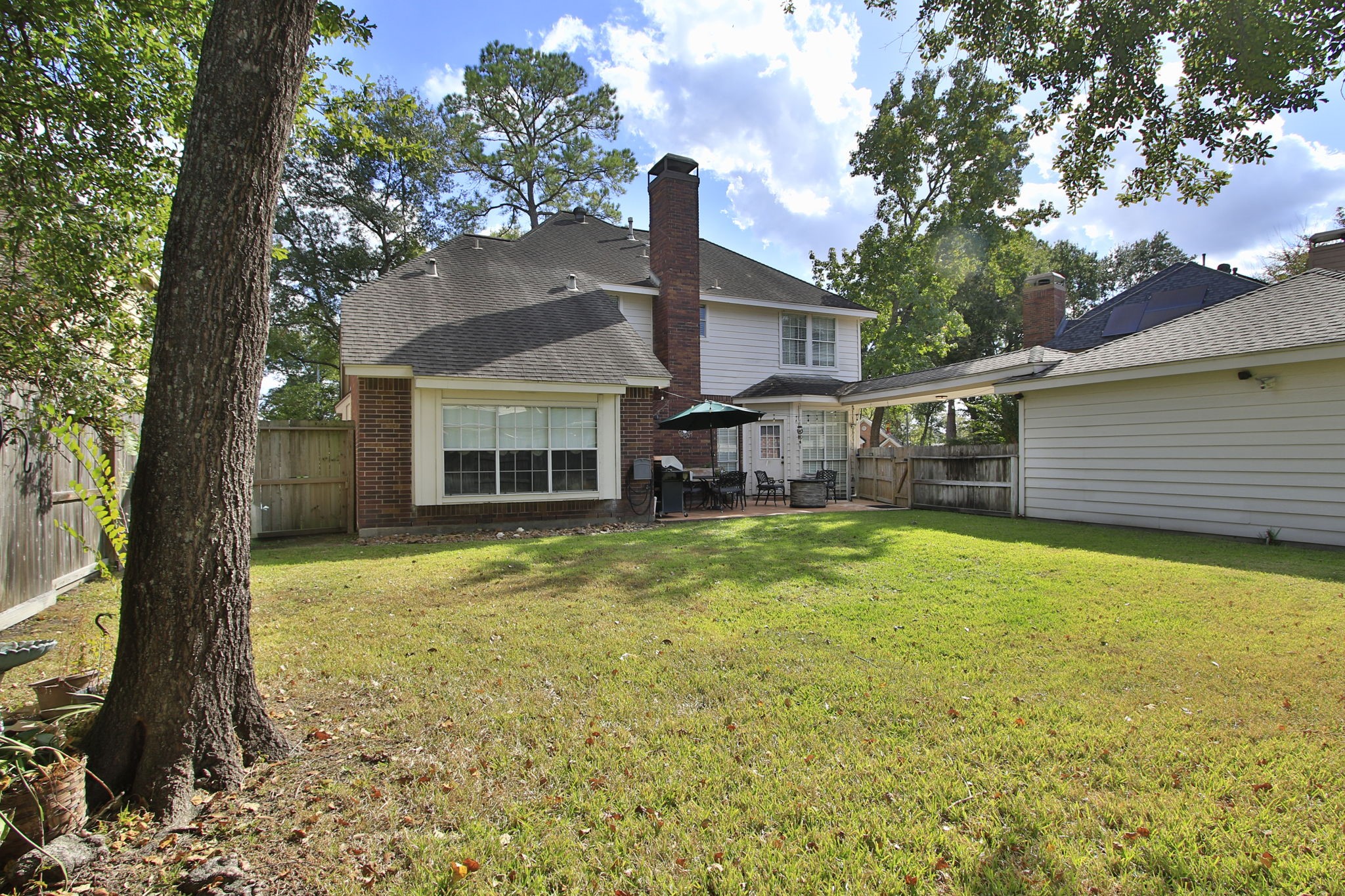 3618 Walnut Forest Lane Spring, TX 77388 - Photo 38 of 41 a front view of a house with a garden