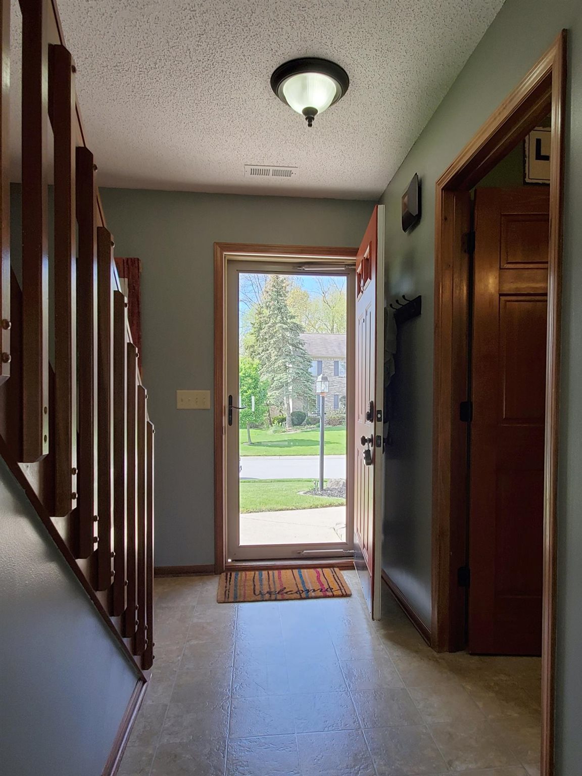 2014 Broken Oak Road Fort Wayne, IN 46818 - Photo 2 of 36