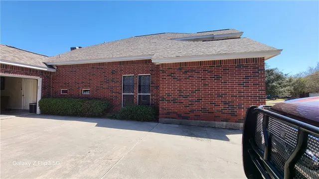 $2,650 | 5018 Queen's Court, Corpus Christi, TX 78413