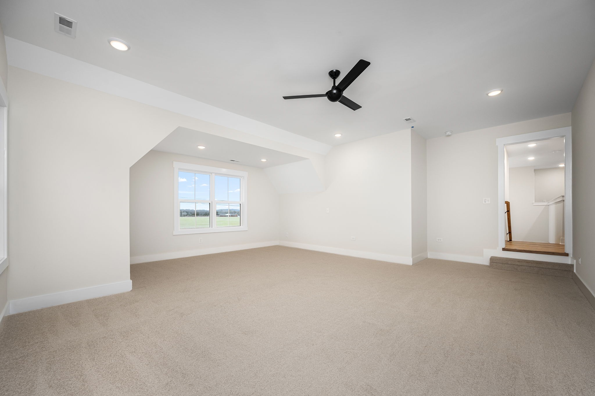 7302 West Gum Road Murfreesboro, TN 37127 - Photo 43 of 53 an empty room with a empty space and windows