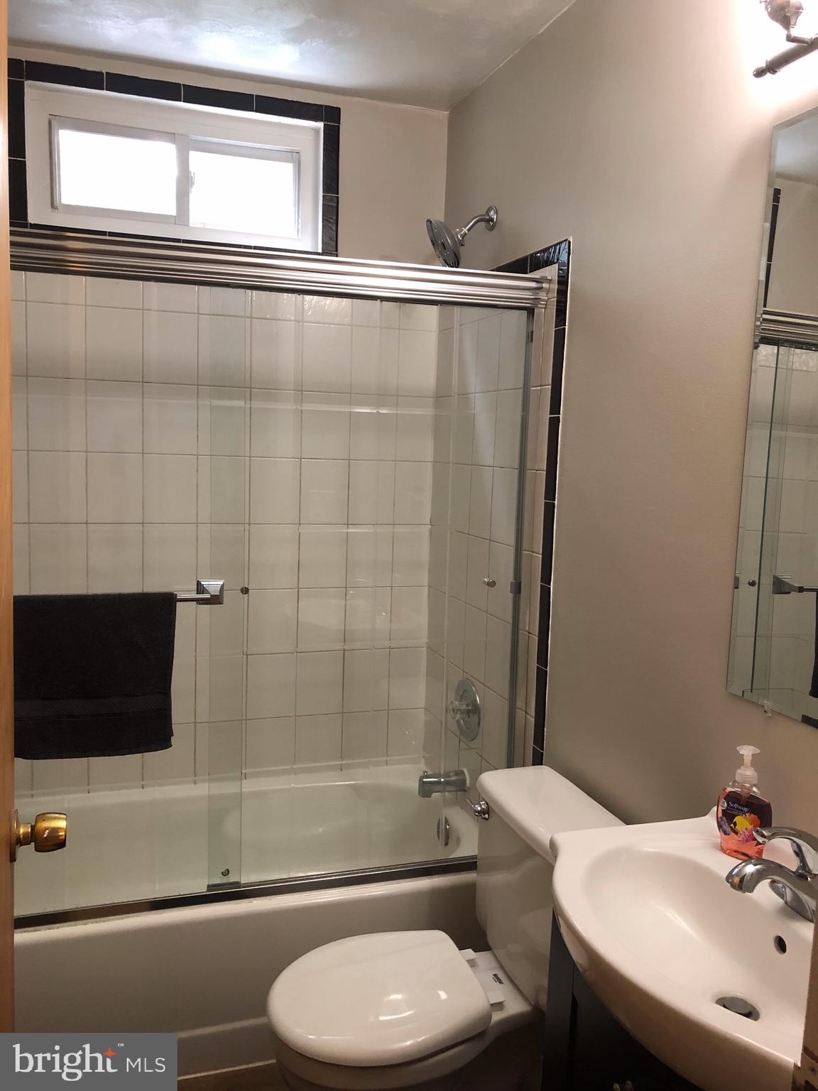 81 Jones Station Road Arnold, MD 21012 - Photo 14 of 21 Main floor bath