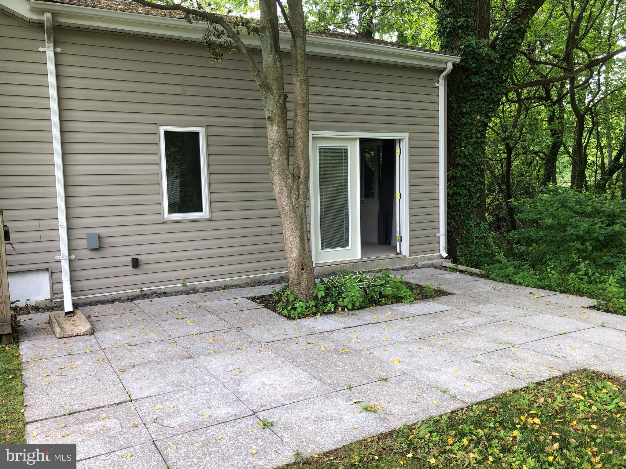 81 Jones Station Road Arnold, MD 21012 - Photo 15 of 21 Side yard