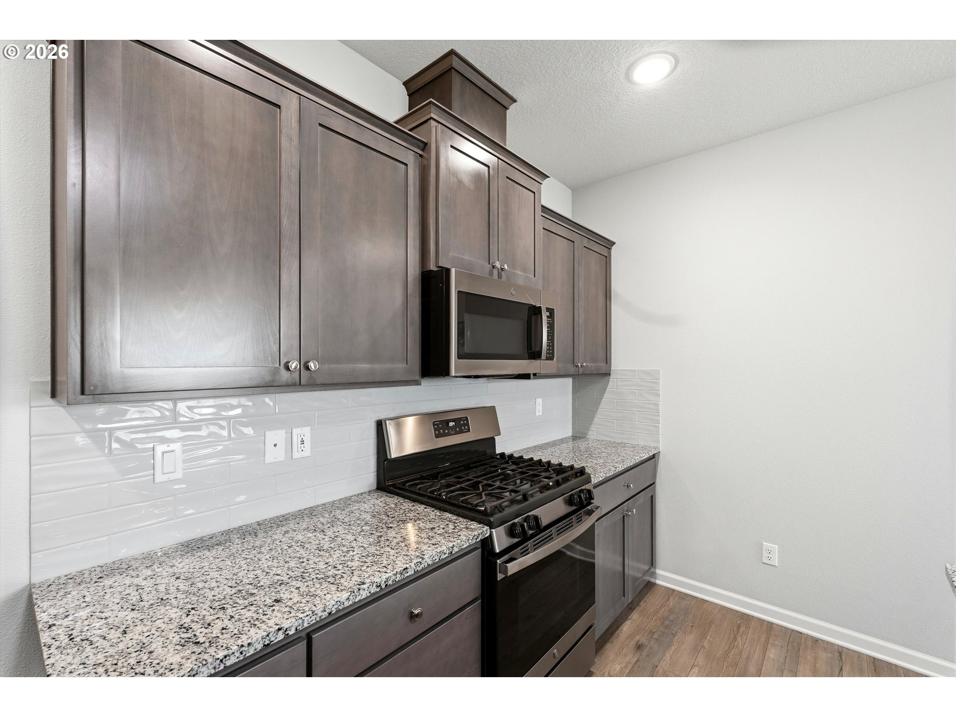 3713 South 41st Place Ridgefield, WA 98642 - Photo 11 of 38 Kitchen